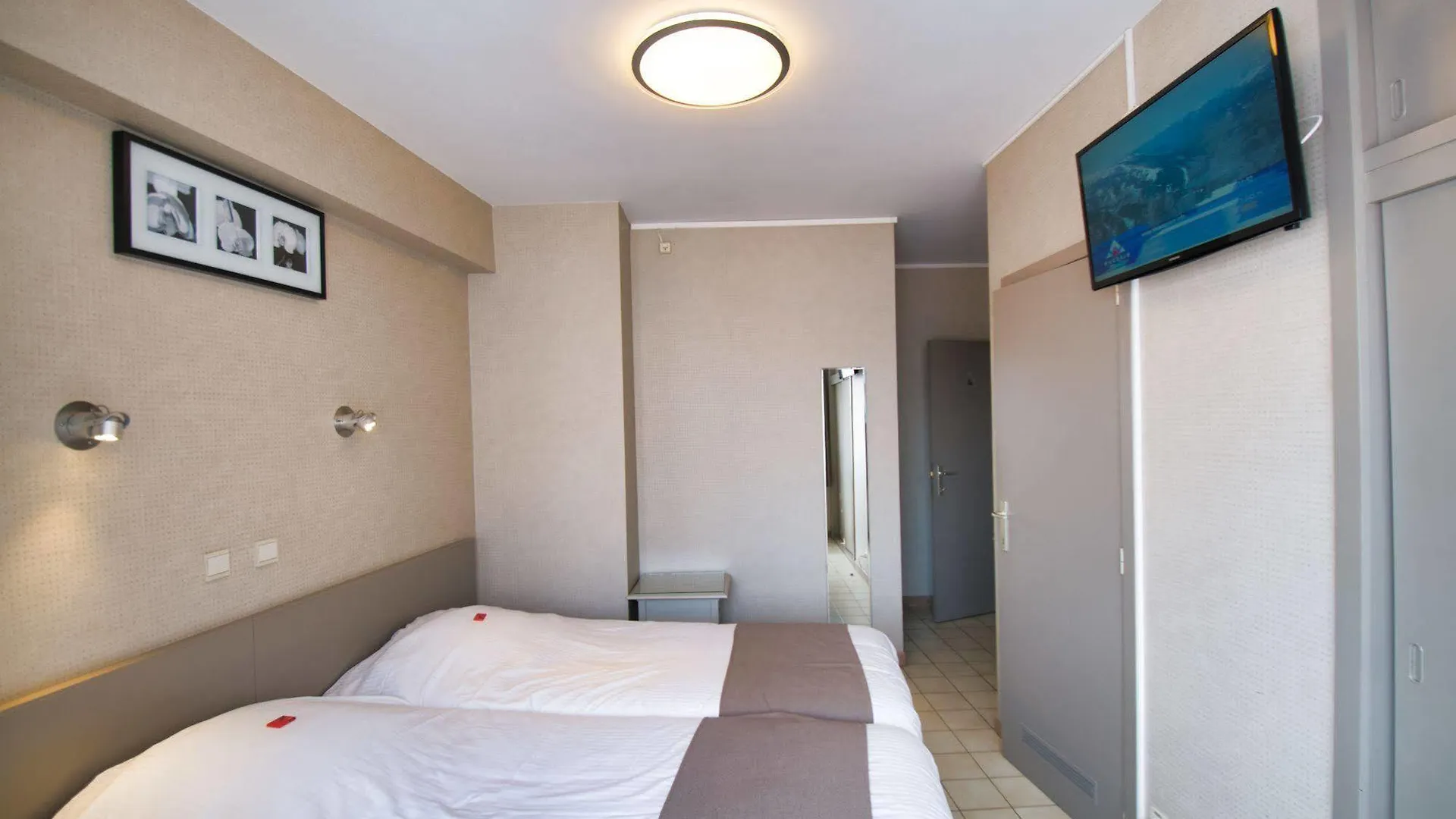 Hotel De Golf Bredene 2*,